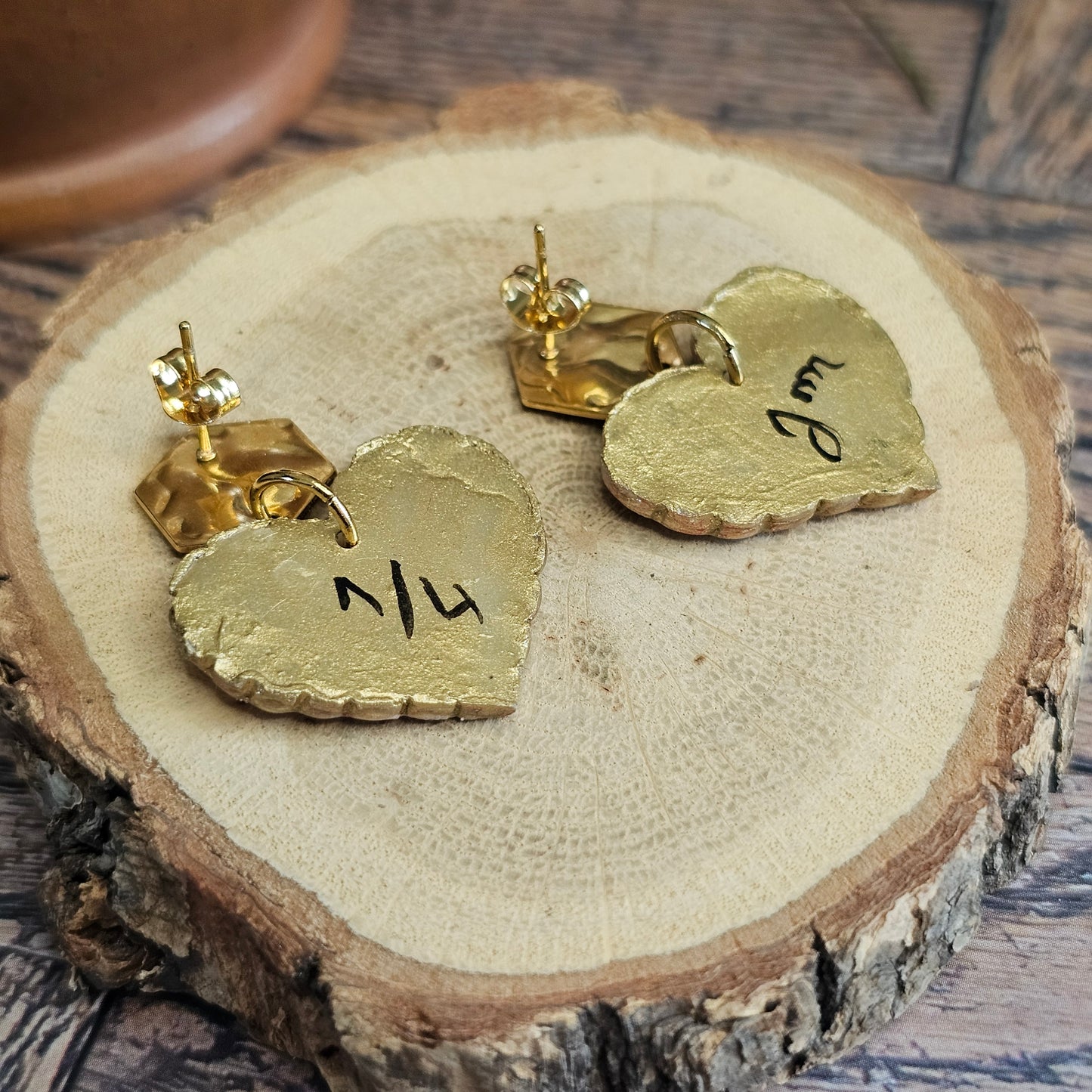 Boucles d'Oreilles "Les Cœurs de Valentine" : Art Folklorique Peinte à la Main