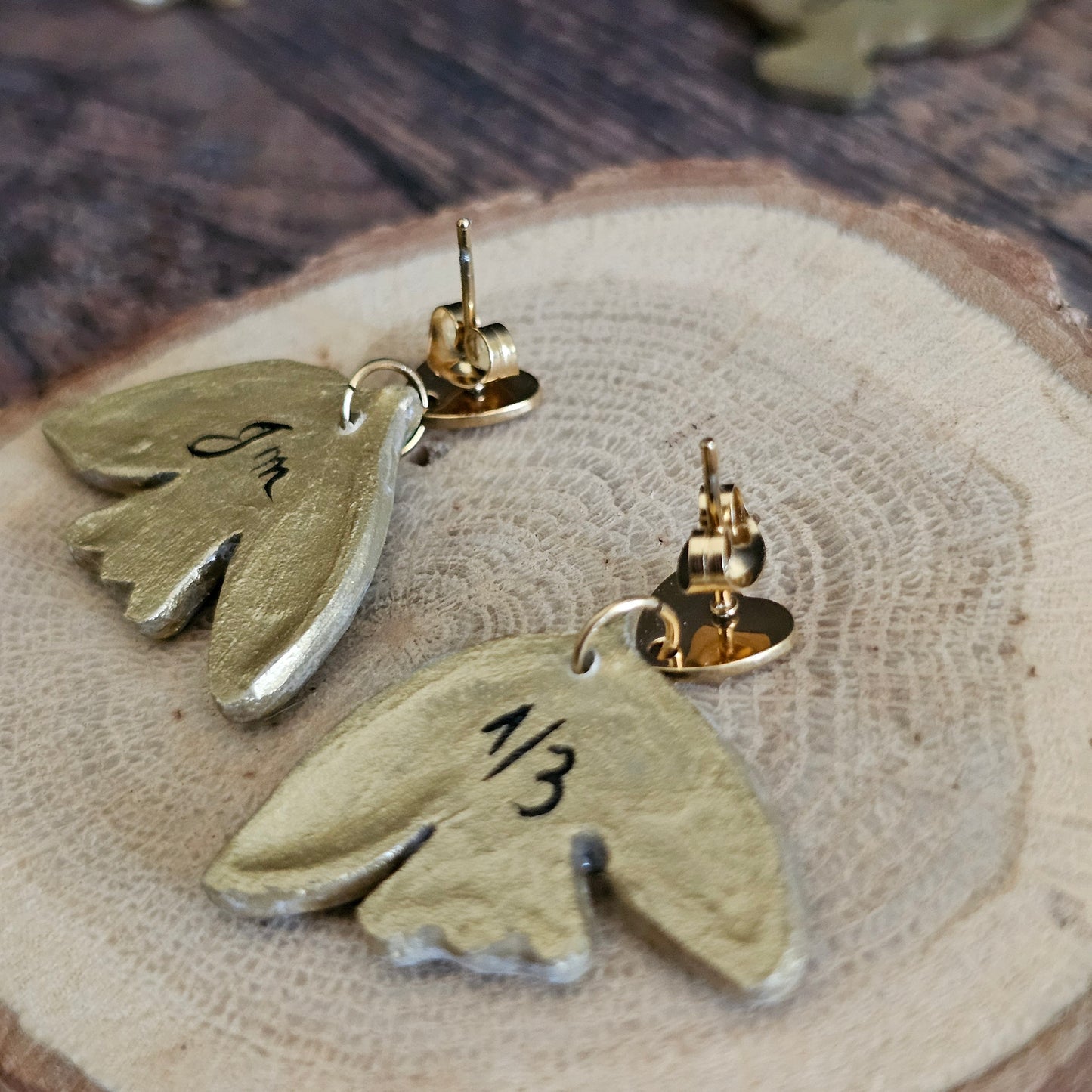 Boucles d'Oreilles "Les Oiseaux de Muguet" : Art Floral Peinte à la Main