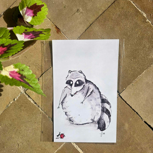 Carte humoristique : Gros raton laveur vs petite fourmi - Art drôle et fait main