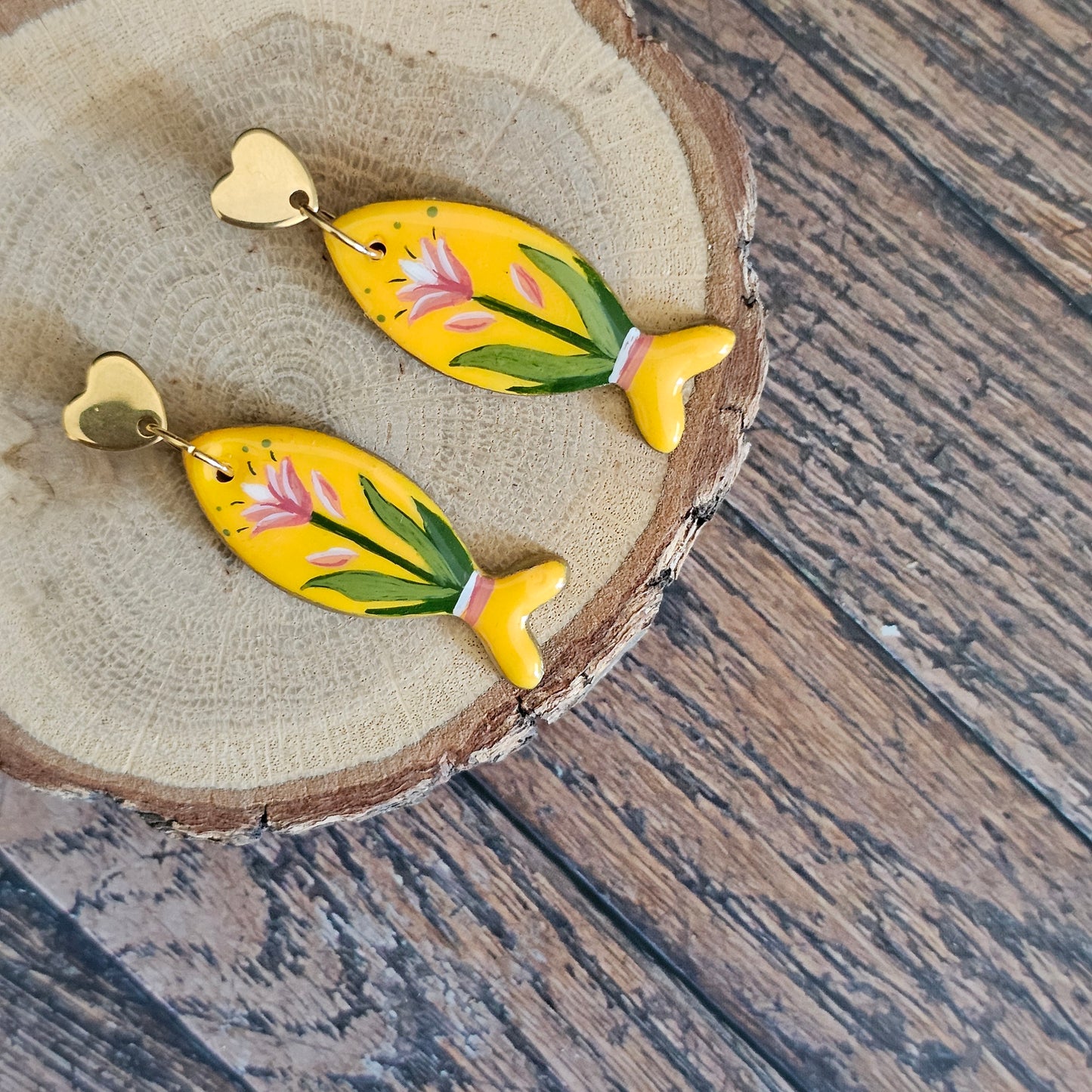 Boucles d'Oreilles "Les Poissons de Maélys" : Art Folklorique Peinte à la Main