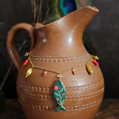 Collier "Les poissons de Flora" : Art Folklorique Peinte à la Main