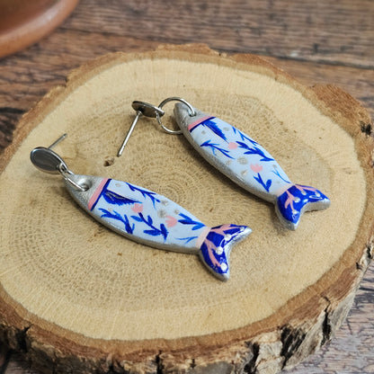 Boucles d'Oreilles "Les Poissons d’Emma" : Art Folklorique Peinte à la Main