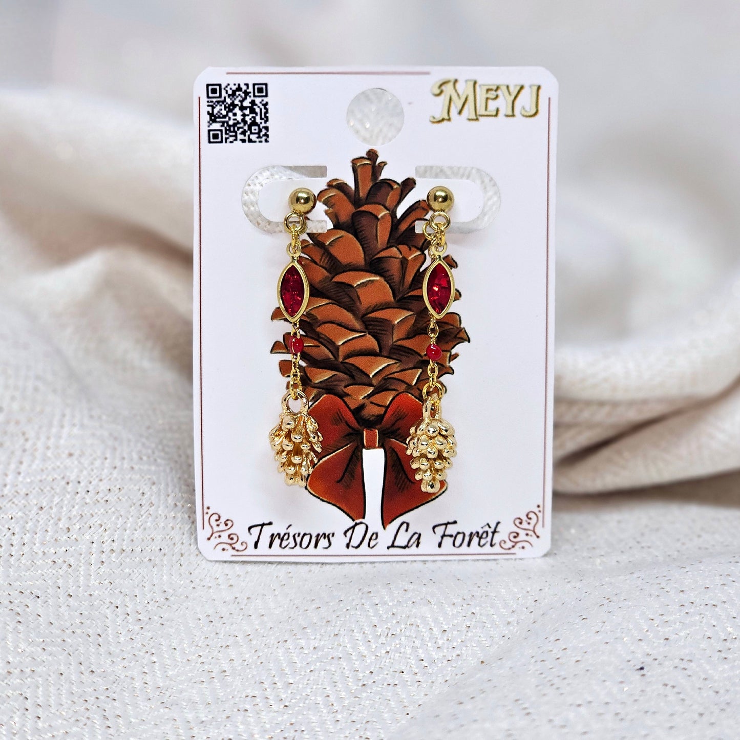 Boucles d'oreilles Pomme de Pin et Cristal rouge