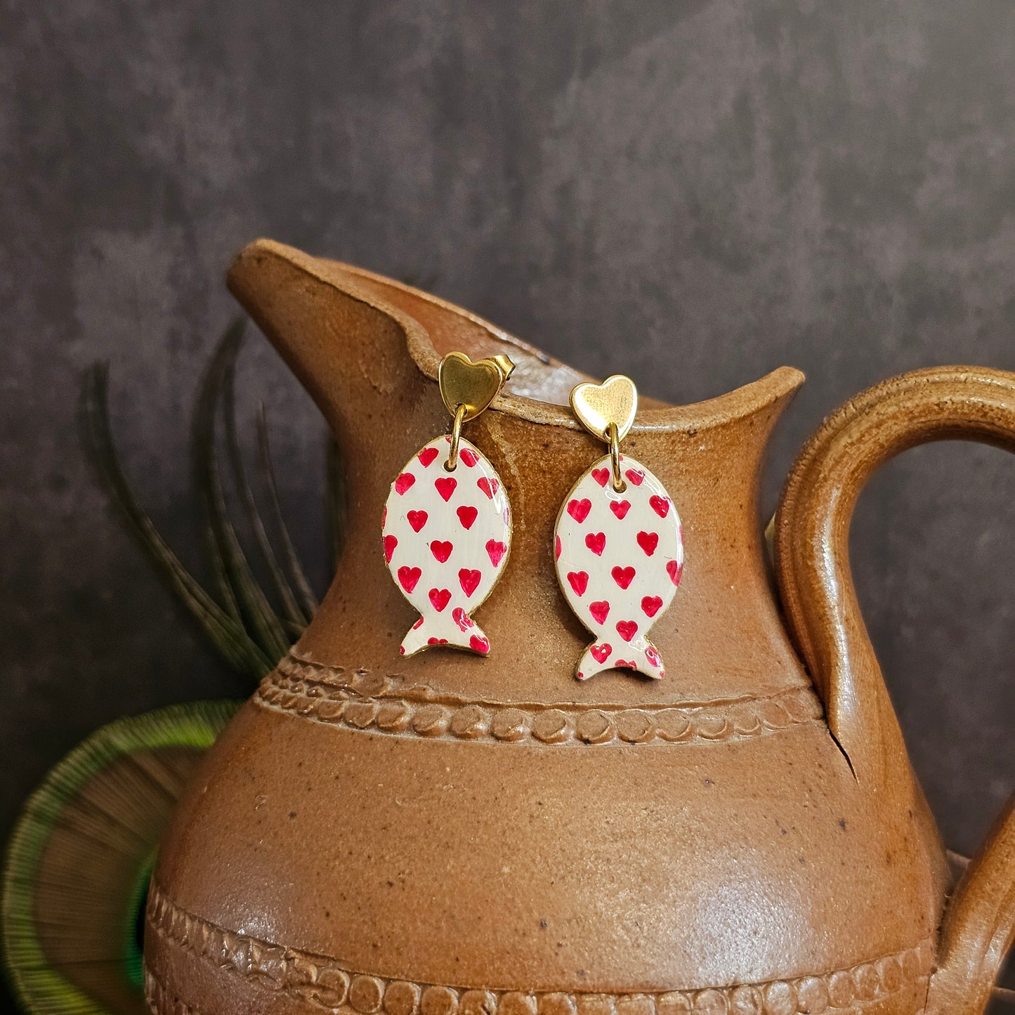Boucles d'Oreilles "Les Poissons de Valentine" : Art romantique Peinte à la Main