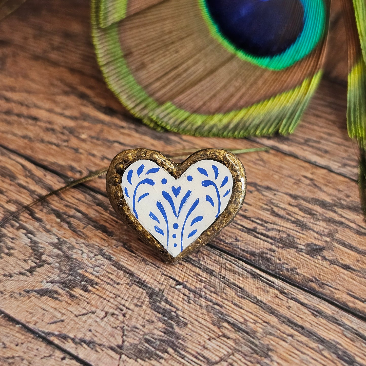 Pins "Le cœur de Teresa" : Art Folklorique Peinte à la Main